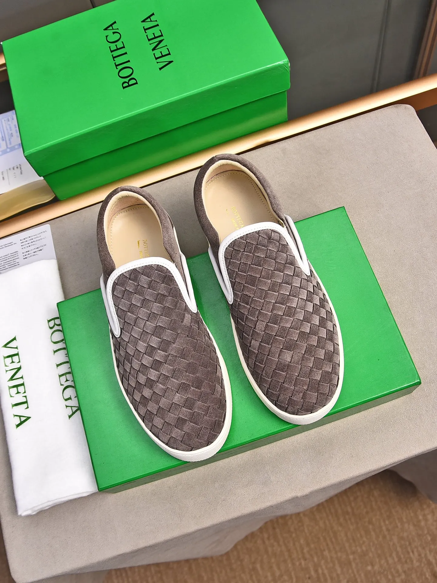 Men's shoes 💰460 [Sleeves series] BOTTEG* VENET* - high-end boutique Size: 38-44 (45 customized) BV new product, first-layer cowhide artificially woven classic style harmoniously blends with contemporary fashion temperament, rubber soles are light and flexible, water-dyed sheepskin pads! [Taobao, Tmall, and live streaming are the first choices]